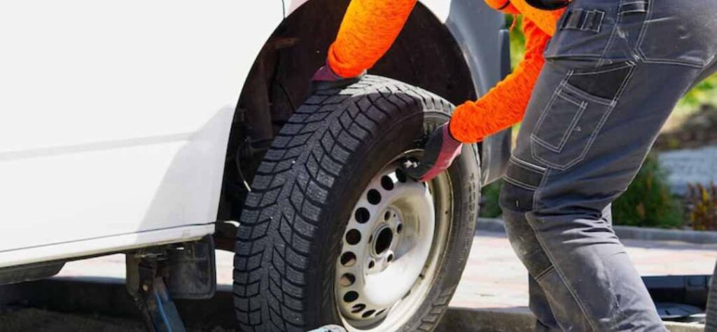 Tire-Roadside-Service-in-Sterling-Heights-MI